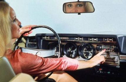 Opel feiert Geschichte des Radios anlässlich des Welttags des (Foto: Stellantis/Opel)