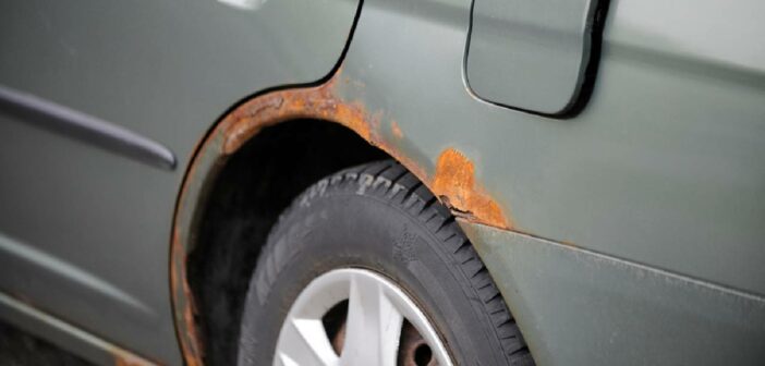 Rost entfernen: Auto von Korrosion befreien und den Lack schützen
