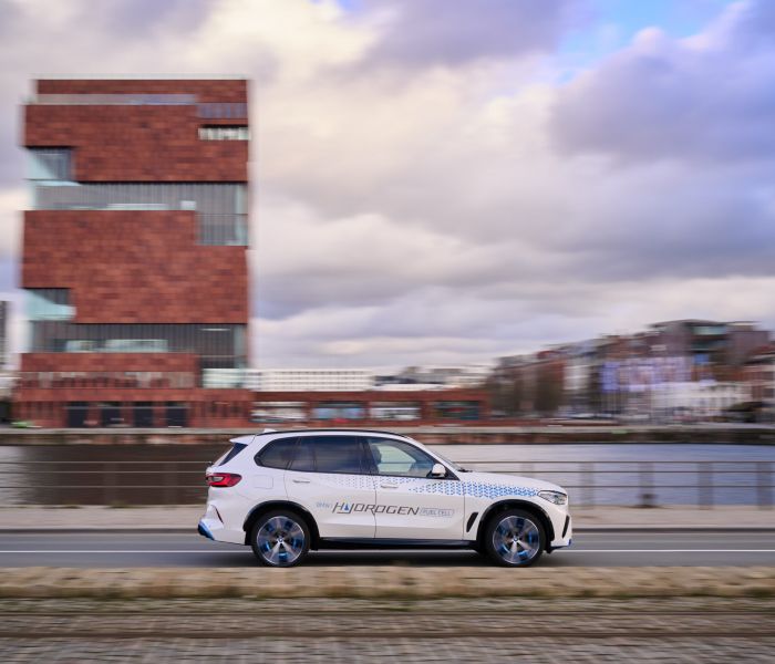 Ein Blick auf den BMW iX5 Wasserstoff: Fahrerlebnis und Nachhaltigkeit. (Foto: BMW Group)