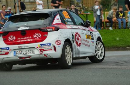 Elektrische Rallyefahrzeuge feiern Premiere bei der Central European (Foto: Stellantis Germany GmbH)