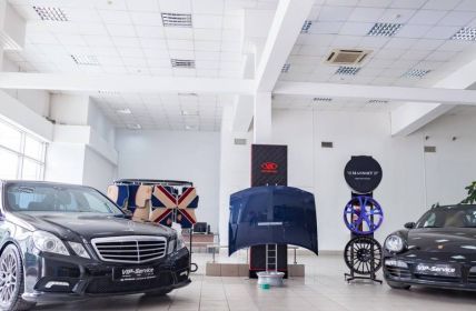 Porsche 911 vs. Mercedes-AMG GT: Ein Vergleich der (Foto: AdobeStock 310460043_Aleksandr Kondratov)