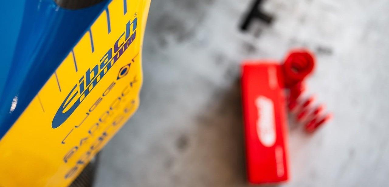 HRT und Eibach kooperieren zur Weiterentwicklung des Ford Mustang (Foto: Heinrich Eibach GmbH)