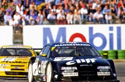 Opel feiert Reuters ITC-Titel 1996 im Calibra Sao Paulo (Foto: Opel Automobile GmbH)